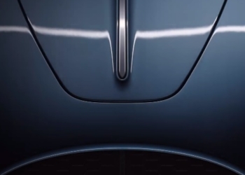 Bugatti’den 1.800 beygirlik hibrit