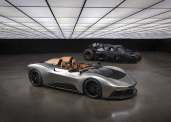 4.5 milyon euroya Batmobil