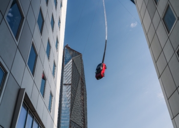 Qashqai’den bungee jumping rekoru