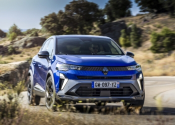 Yeni Captur sportif yüzüyle geldi