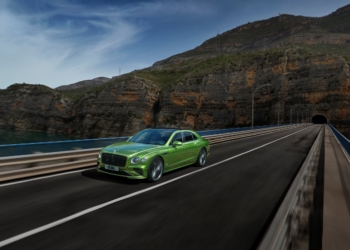 Bentley’in en güçlü sedanı