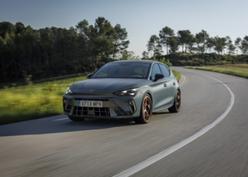 Yeni CUPRA Leon’a iddialı fiyat