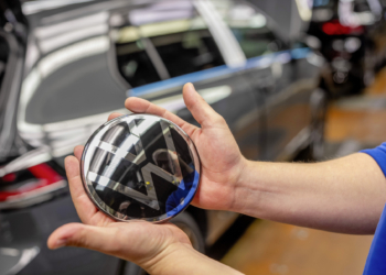 VW çalışanları kesintiyi kabul etti