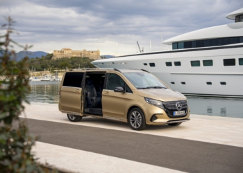 Mercedes’ten EQV ile VIP elektrikli