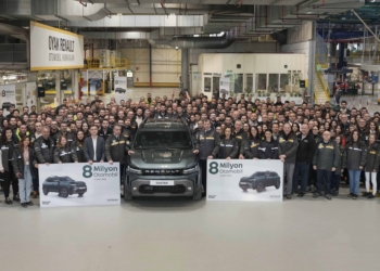 Oyak Renault’dan 8 milyonuncu araç