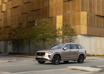 Makyajlı Volvo XC90 satışta