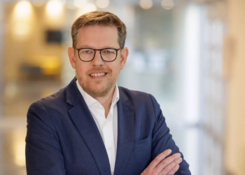 Renault’ya geçici CEO