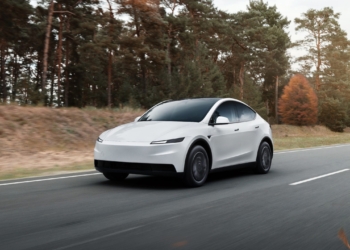 Boş paketli Tesla Model Y satışta