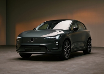 810 km menzil sunan yeni Volvo EX60 Türkiye’ye geliyor