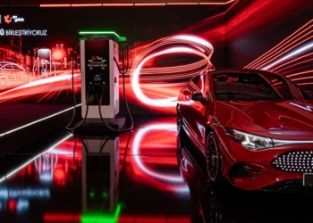Mercedes Türkiye’de yüksek hızlı şarj ağı kuracak
