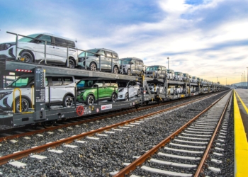 Türkiye-Romanya hattında Ford Otosan tren seferi başladı