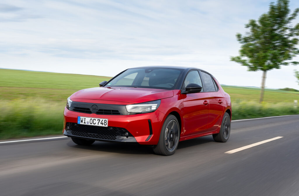 Opel Corsa ve Mokka’ya hibrit motor dopingi