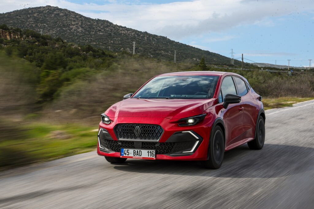Renault toplam satışlarda lider