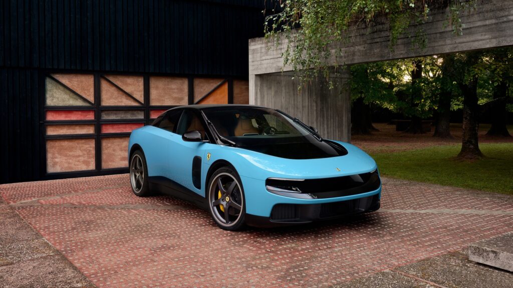 Ferrari’nin ilk elektrikli modeli Luce
