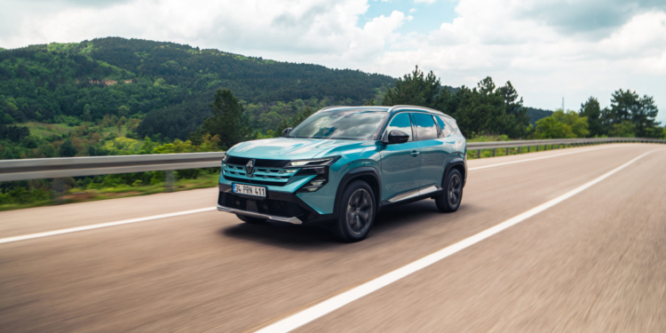 Yeni Renault Boreal iddialı fiyatla satışa çıkıyor
