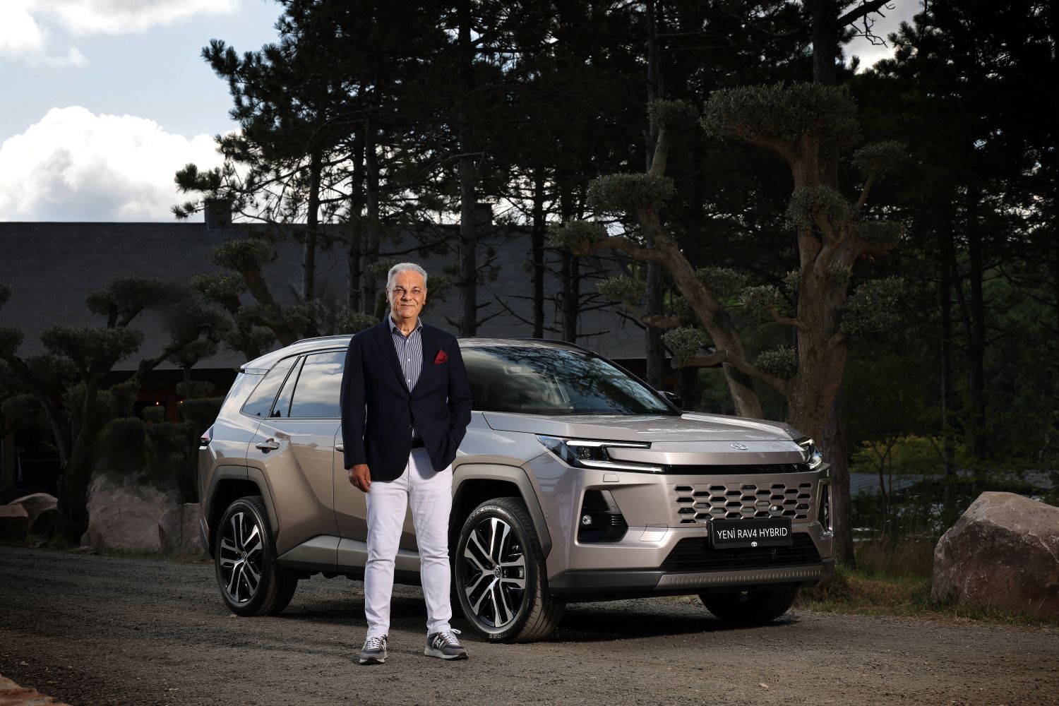 Toyota daralan piyasada pazar payını artıracak