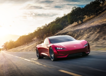 Tesla Roadster 9 yıl rötarlı geliyor