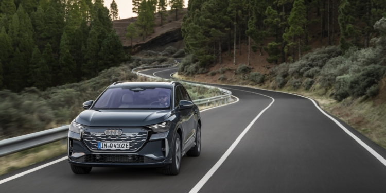 Yeni Audi Q4 e-tron Türkiye’de yollara çıktı