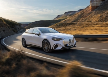 Elektriklenen yeni Mercedes C-Serisi Türkiye’de